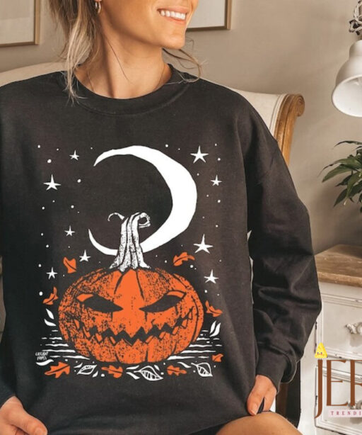 Vintage Black Cat on Pumpkin Sweatshirt, Cat Halloween Sweatshirt, Black Cat Sweater, Halloween Black Cat Design
