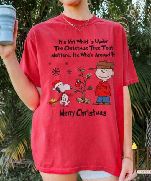 Vintage Disney Christmas Tree Shirt, Snoopy Christmas, Cartoon Disneyland, Snoopy Christmas Tree, xmas snoopy, Merry christmas, disney trip