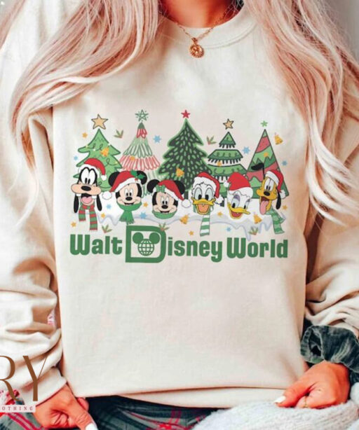 Vintage Walt Disney worlds shirt, Christmas Disney shirt, vintage disney xmas tree, Mickey and Friends, Xmas Holiday, Disney Family xmas tee