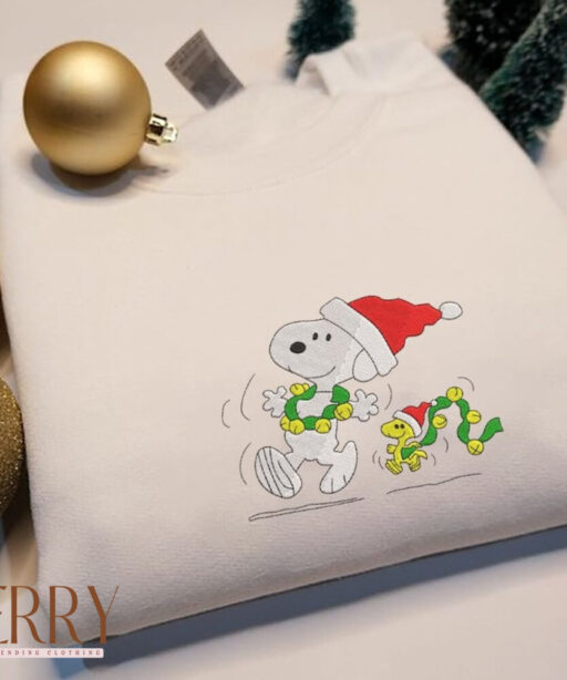 Christmas Embroidery Sweatshirt,Snoopy Christmas Embroidered Sweatshirt,Custom Embroidery Sweatshirt, Y2K Style Embroider.