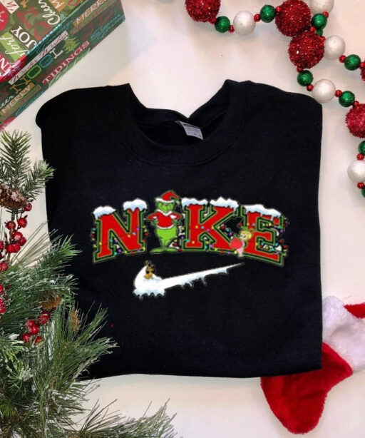 Snow Cover Nike Grinch Print Sweatshirt