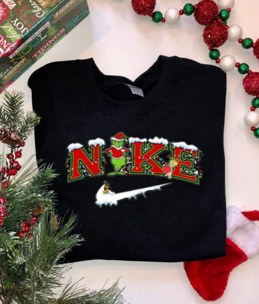 Snow Cover Nike Grinch Print Sweatshirt