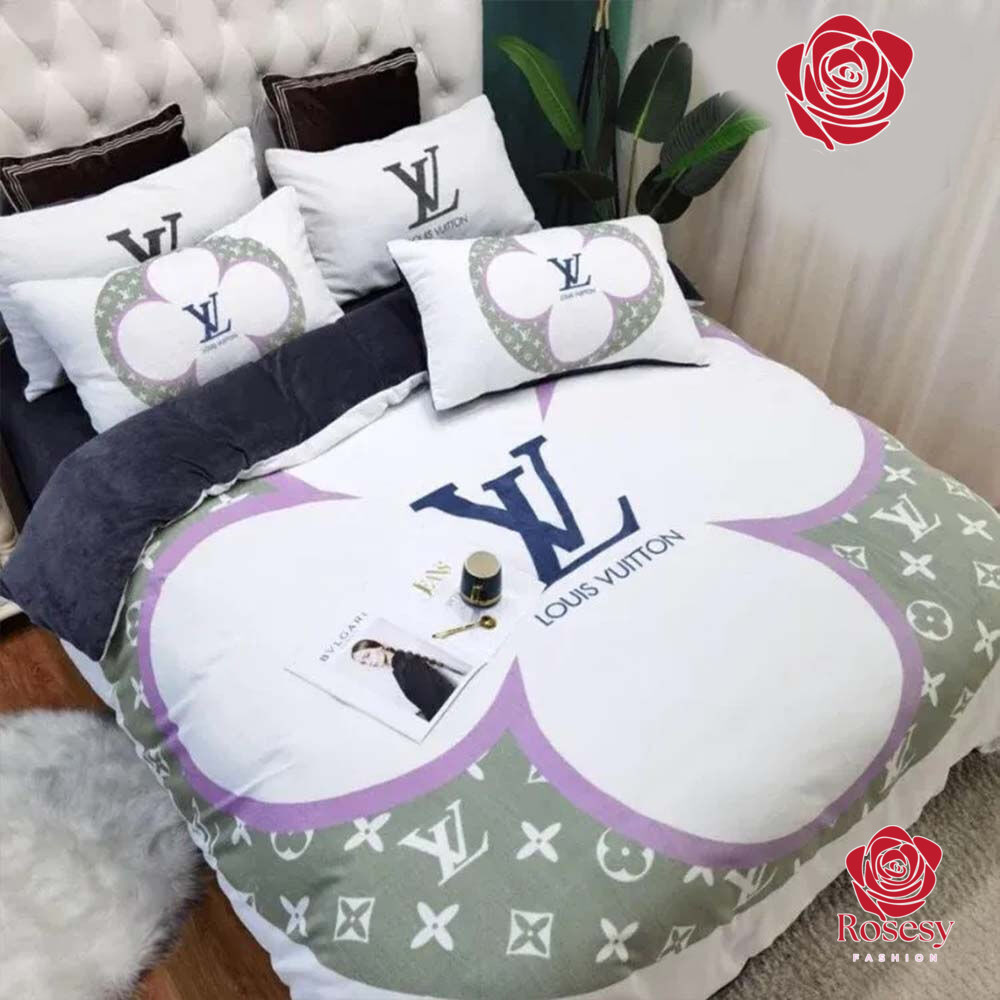 Louis Vuitton Flower Smile Pattern Bedding Set - Binteez