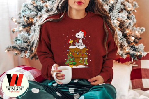 Retro The Peanuts Snoopy Woodstock Christmas Sweatshirt