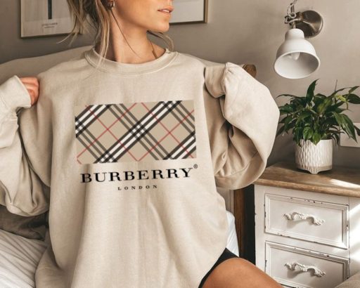 Katy Moss Of Burberry T Shirt For Men And Women