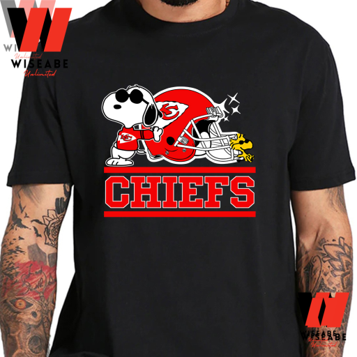 Kansas City Chiefs Football Peanuts T Shirt, Valentines Day Gift For Husband