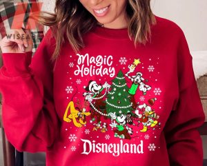 Disneyland Christmas, Retro Mickey And Friends Disneyland Christmas  Sweatshirt, Disneyland Shirt, 2023 Family Vacation Shirt,Christmas sweat –  Jerry Clothing