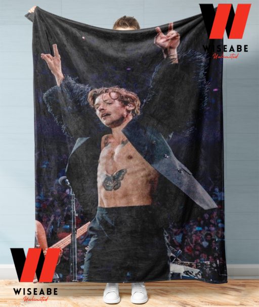 Hot Prince Harry Styles In The Concert Blanket, Harry Styles Merchandise