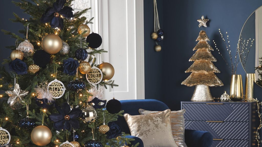 Top 46 Awesome Christmas Decorations 2022 For A Frugal Yet Fabulous Festive Home