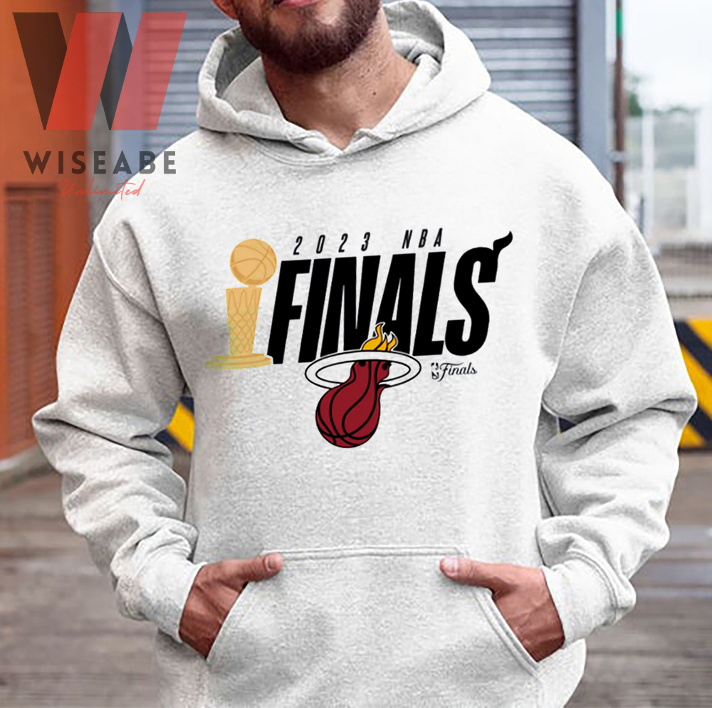 Vintage NBA Basketball Miami Heat Crewneck Sweatshirt - Wiseabe