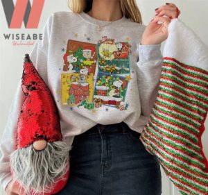 Vintage Christmas Atmosphere With Charlie Brown Snoopy Peanuts Christmas Sweatshirt