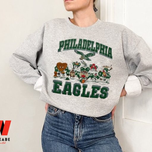 Vintage Philadelphia Eaglese Football Looney Tunes Sweatshirt