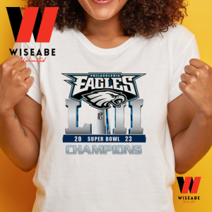 Eagles gear sales help 'hot girl' merchandise sellers ahead of NFC