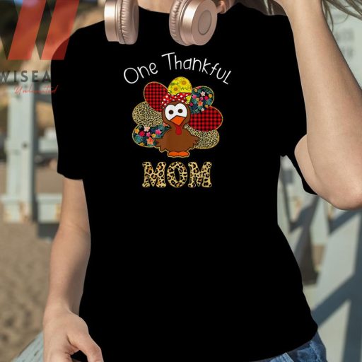 Cute Thanksgiving Leo Turkey Thankful Mom Shirt