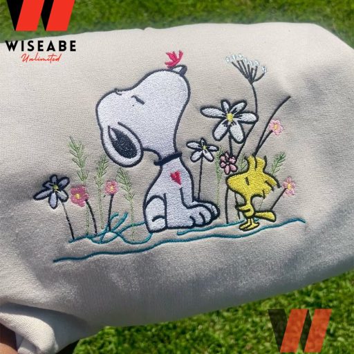 Unique Embroidered Snoopy And Woodstock Flowers Peanuts Sweatshirt