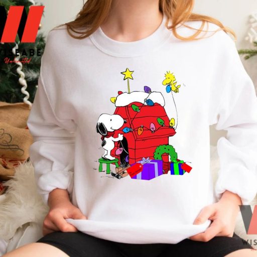 Cheap Snoopy And Woostock Decorate Happy Christmas Peanuts Sweatshirt