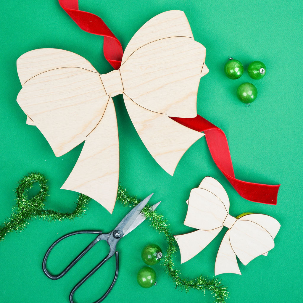 Christmas Wood Bow Cutout, From 8- 18, Pack of 3 Craft/Decor, Woodpeckers