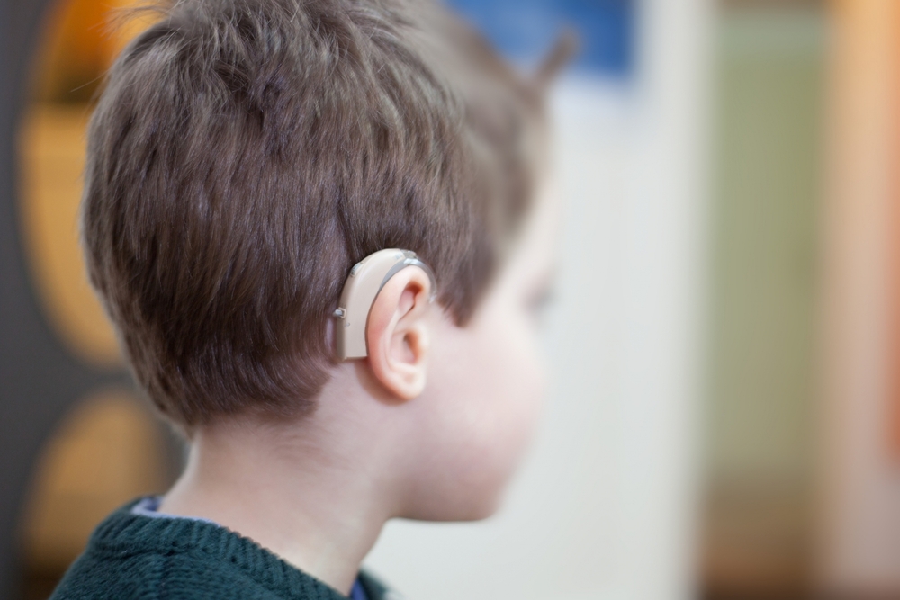 Alat Bantu Dengar Anak Dan Cara Merawatnya