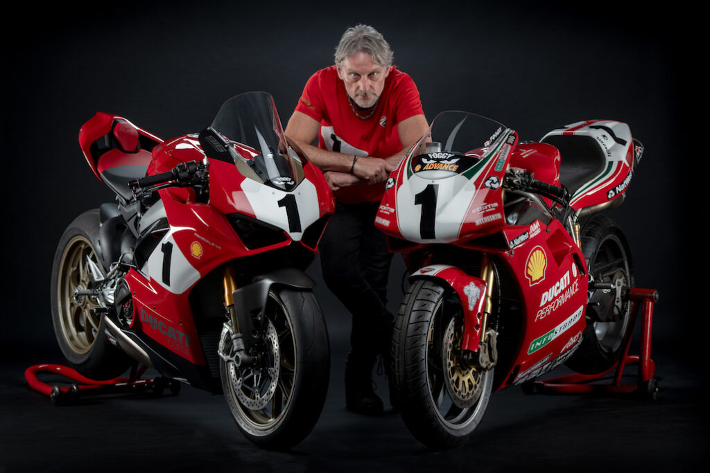 Panigale V4 25°Anniversario 916: the Ducati tribute to the bike that changed Superbike history