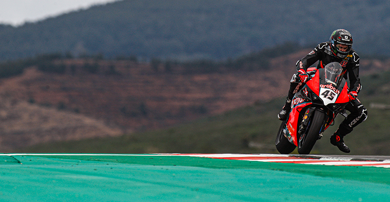 Redding blasts clear as Yamaha shine at unpredictable Portimao