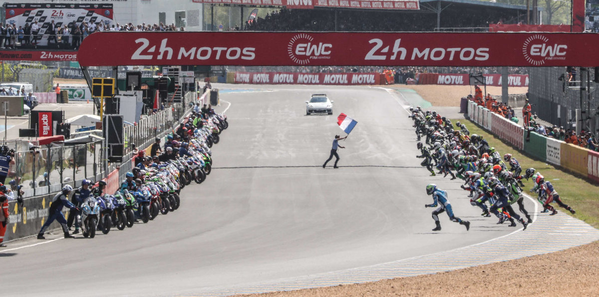 24 Heures Motos revs up