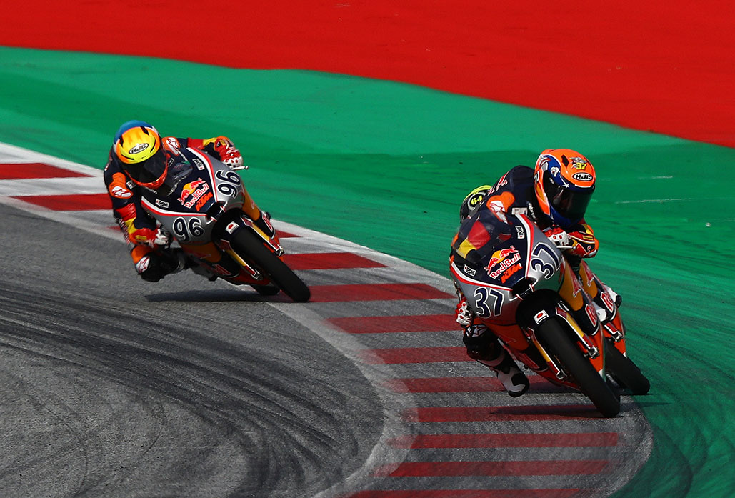 Acosta wins Rookies Cup Race 1 at the Red Bull Ring with nothing to spare