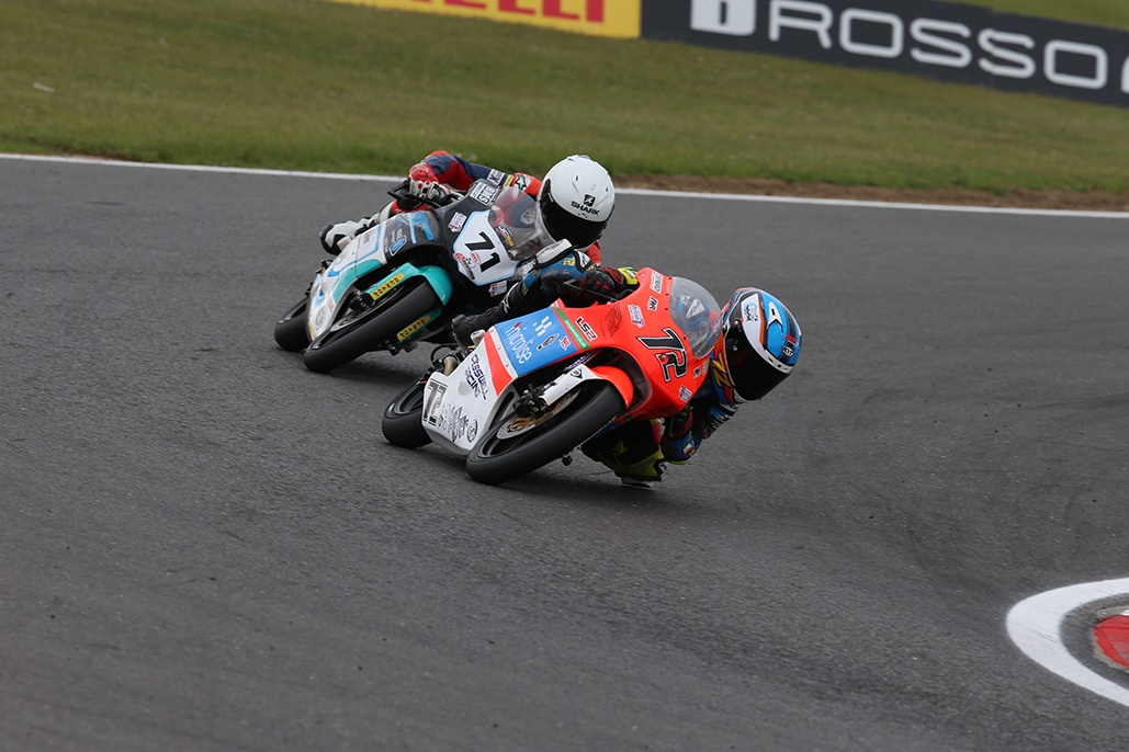 O’Gorman wins three-rider photo finish by just 0.002 in Race 2