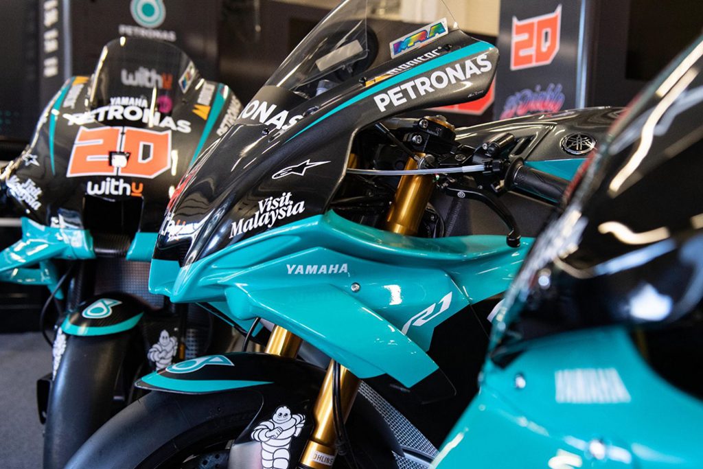 Yme And Yart Gytr Pro Shop Unveil Official Petronas Yamaha Replica R1