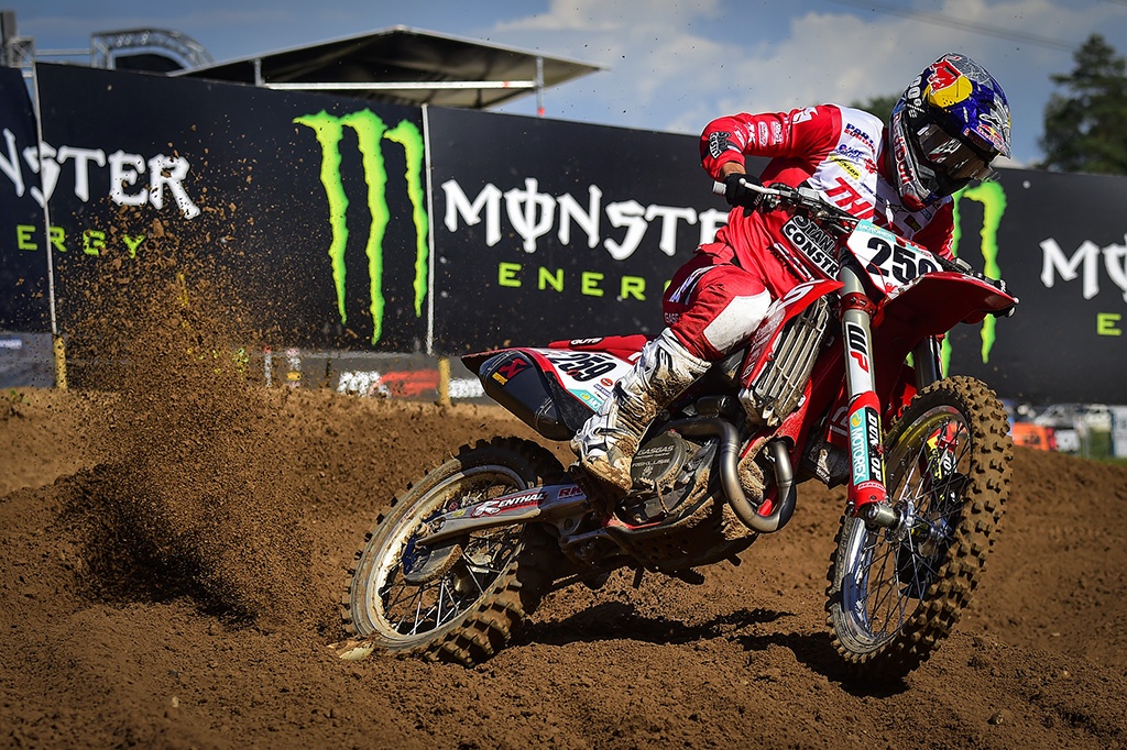 Coldenhoff and Vialle win the MXGP of Latvia in sunny Kegums