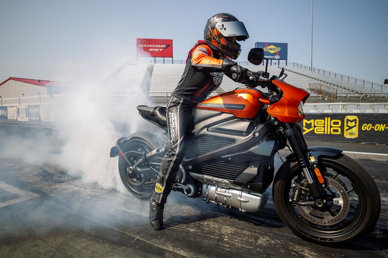 Harley-Davidson LiveWire Motorcycle Sets New World Records at EV Racing Exhibition