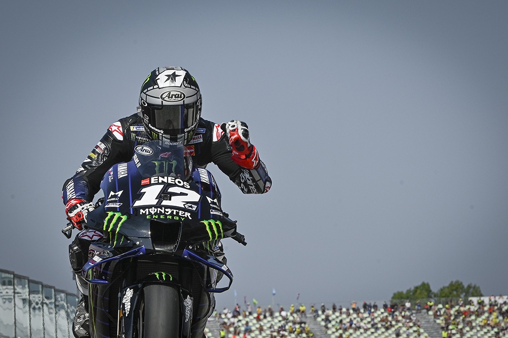 Vinales smashes Misano lap record for pole as Yamaha dominate qualifying