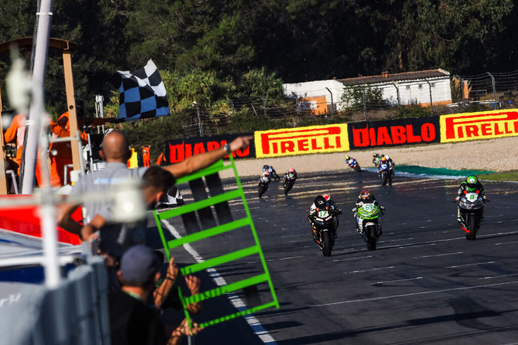 Buis crowned 2020 WorldSSP300 Champion as Perez claims last-ditch win