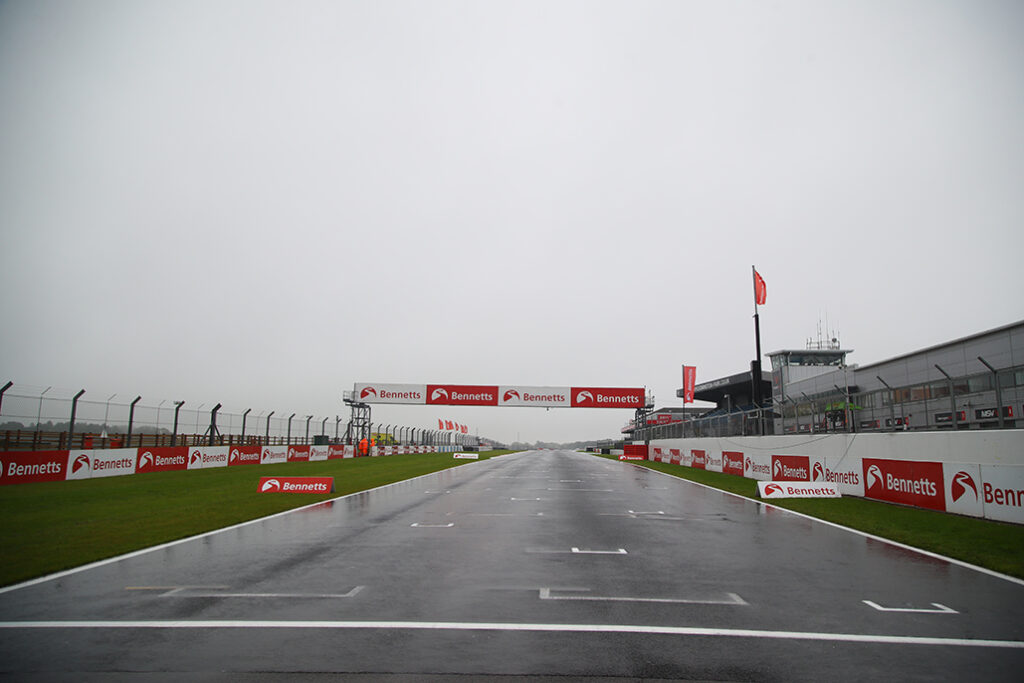 Rain stops play at Donington Park as fans now set for Superbike Sunday