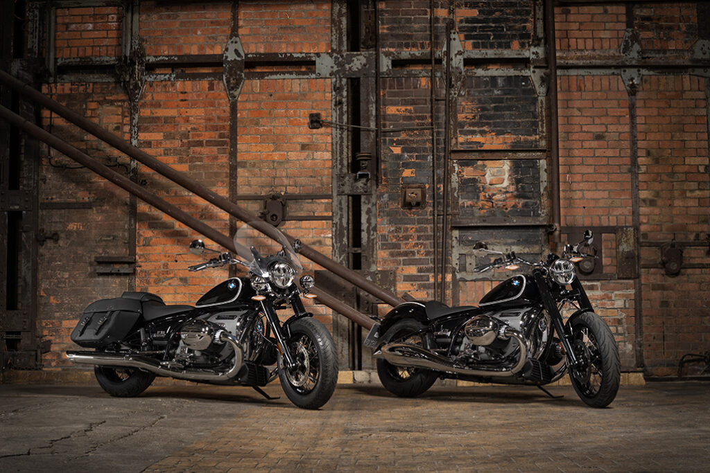 The New Bmw R 18 Classic And The New Bmw R 18