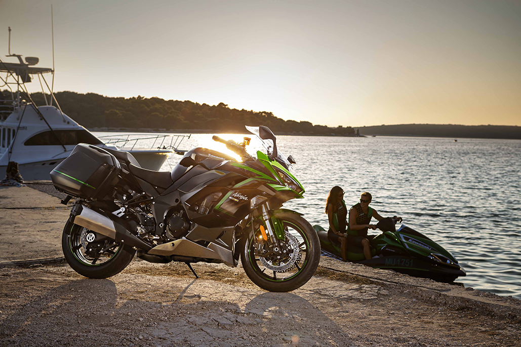 2021 Ninja 1000SX offered in wide choice of colours and Editions