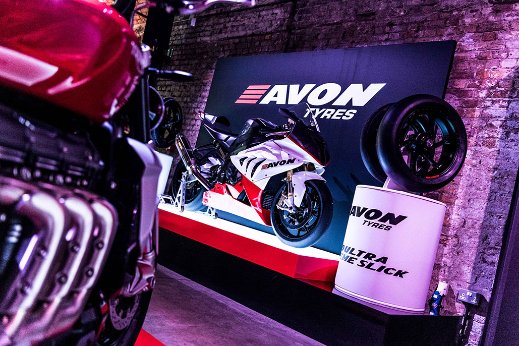 Avon Tyres Presents New Motorcycle Tyre Products At Global Dealer Conference