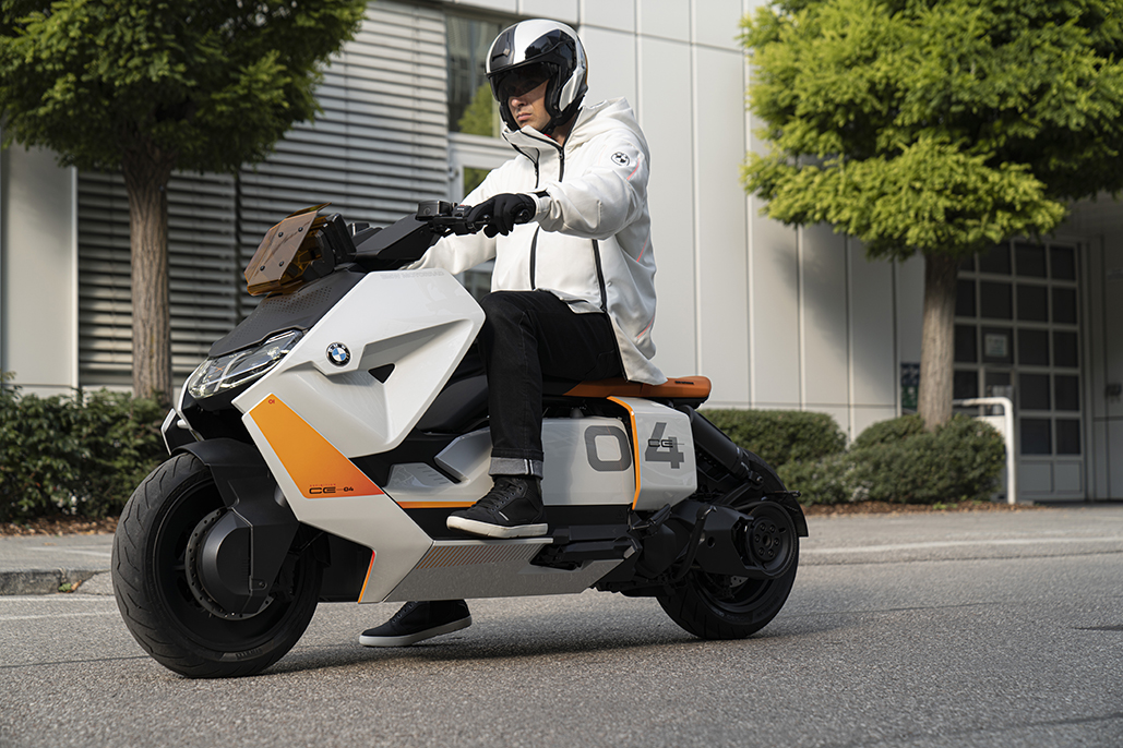 Bmw Motorrad Definition Ce 04- The New Style Of Urban Two-wheel Mobility.