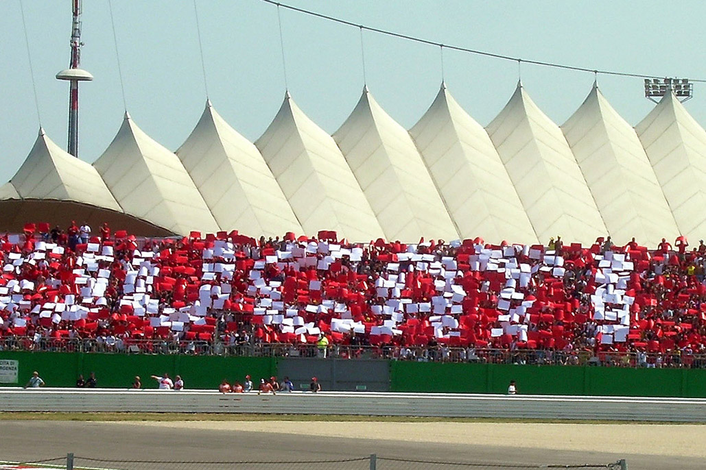 Ducati Grandstands 2019: follow the MotoGP races from…”pole position”!