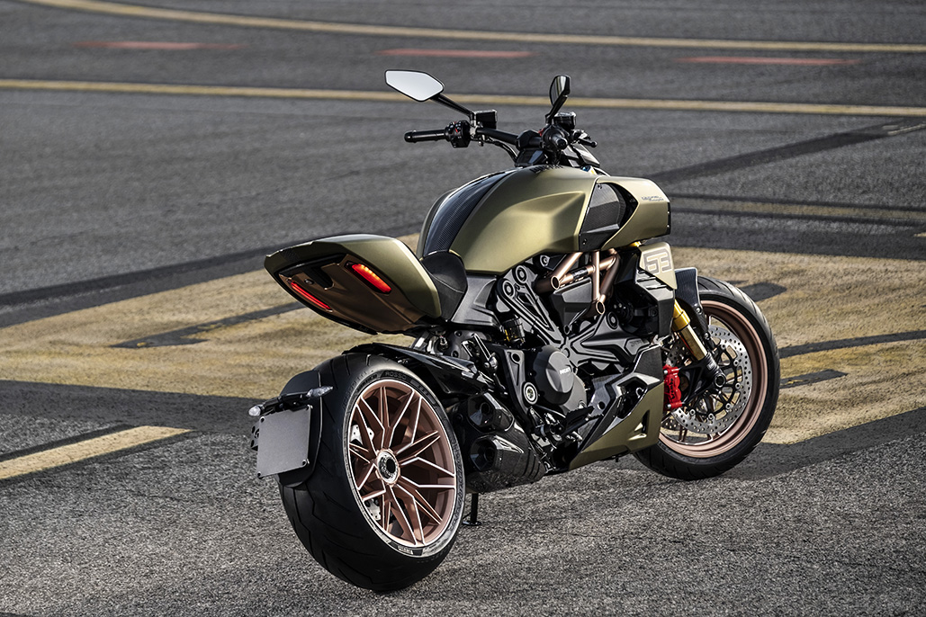 Ducati presents the Diavel 1260 Lamborghini