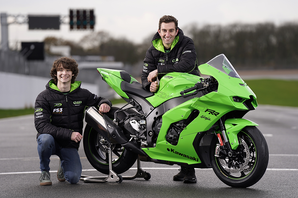 FS‑3 Racing Kawasaki sign Jackson and Skinner for 2021 BSB title challenge