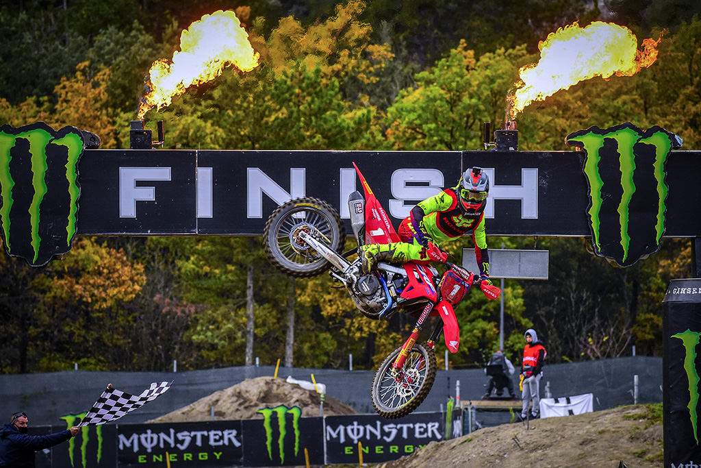 Gajser and Vialle crowned MXGP & MX2 World Champions at the MXGP of Pietramurata