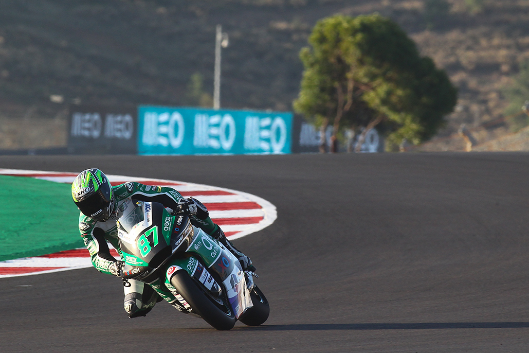 Gardner grabs pole as title challengers take second, fourth, fifth and 12th in Portimão