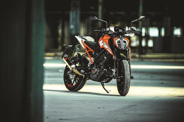 Get Into Gear With The KTM 125 DUKE