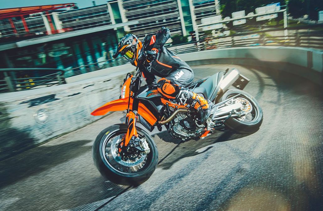 Ktm Unveils The 2021 Ktm 690 Enduro R And Ktm 690 Smc R