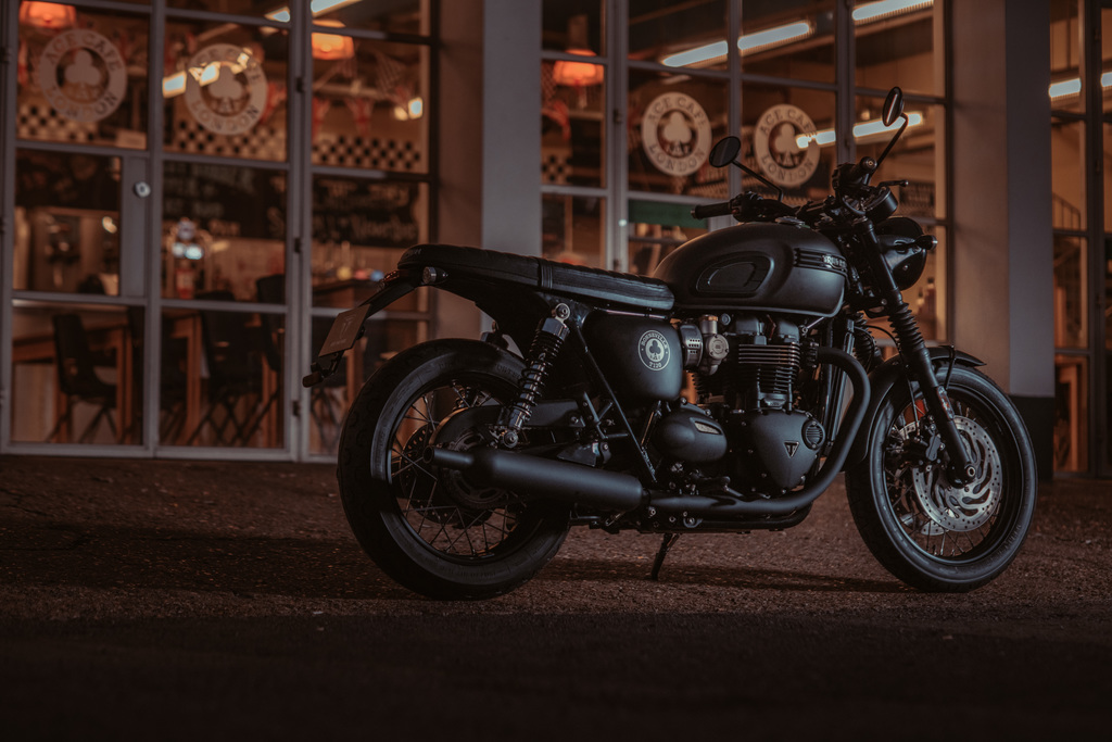 New 2019 Bonneville T120 Ace – Available Now 03