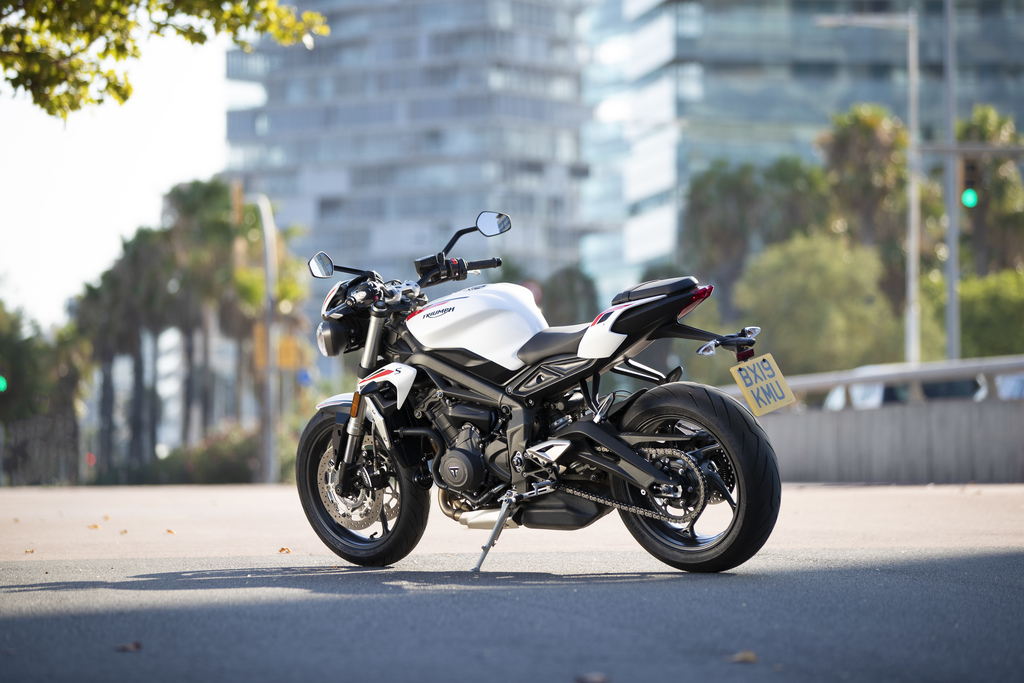 New 2020 Street Triple S 04