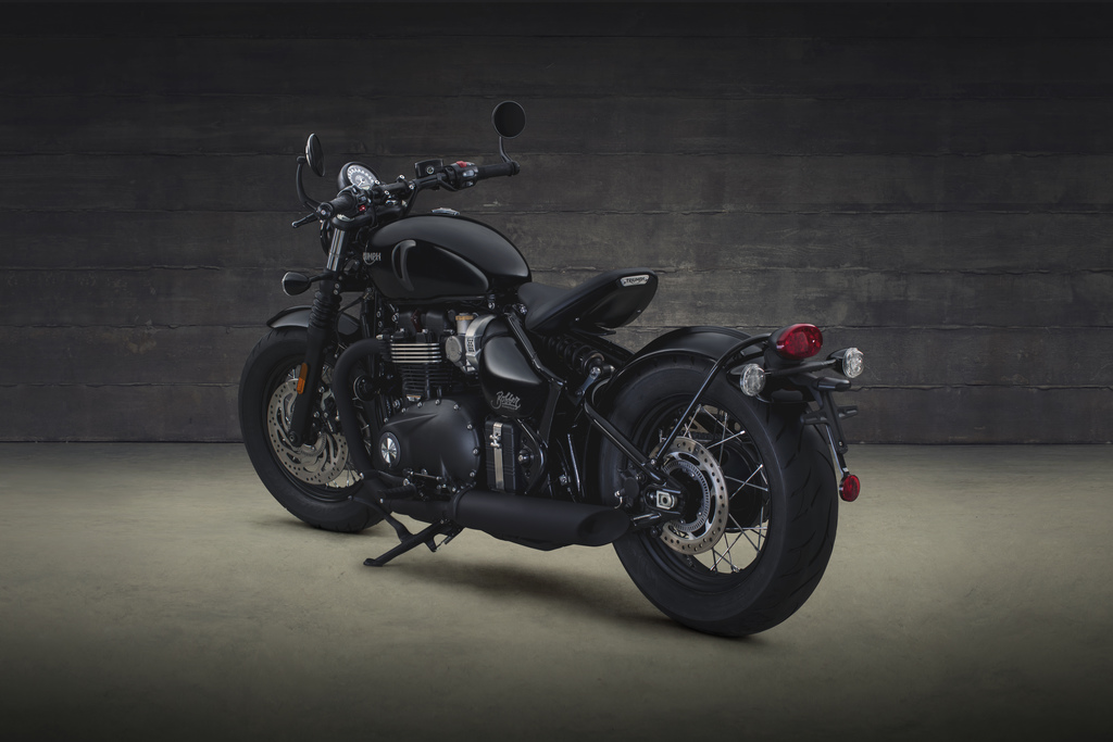 The Triumph Bonneville Bobber Black