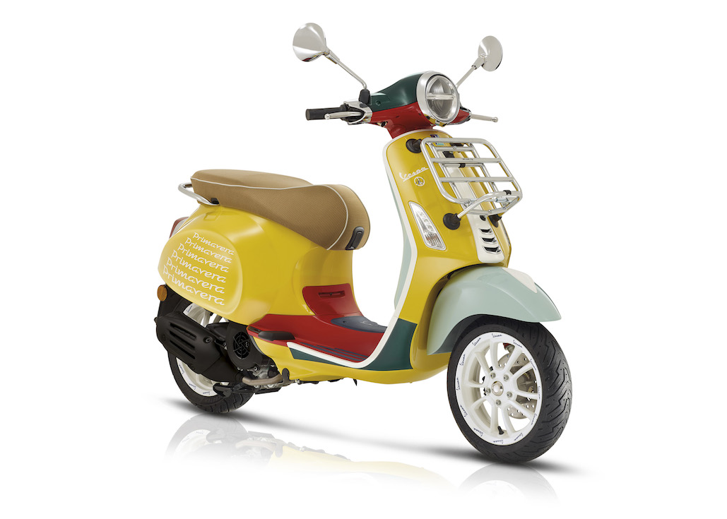 Vespa Primavera Sean Wotherspoon Has Arrived To Colour The Show Rooms Across Italy