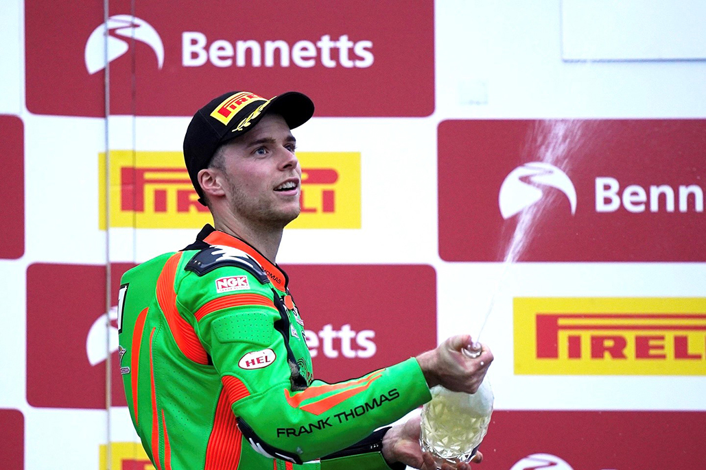 Gearlink Kawasaki sign Currie and McGlinchey for 2021 British Supersport challenge