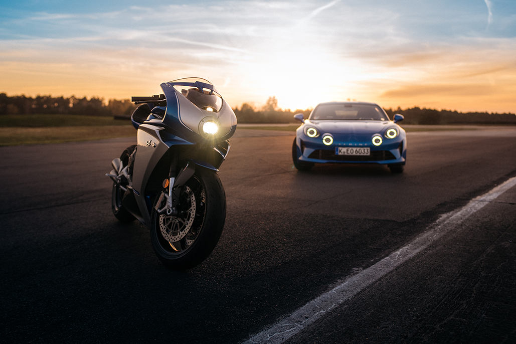 Mv Agusta Teams Up With Motorsport Legend Alpine